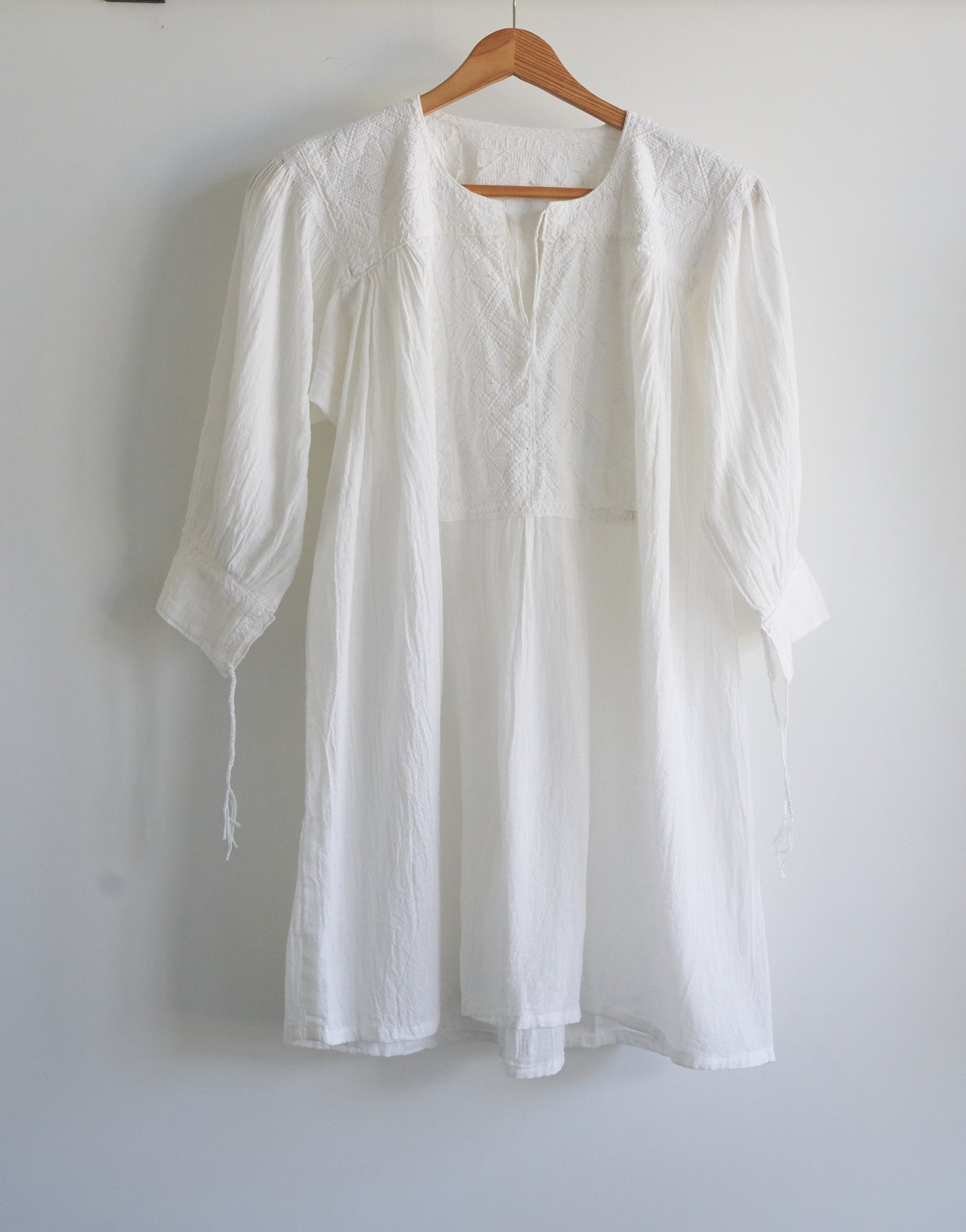 The JM + San Vicente Blouse (White embroidery) – JM Drygoods